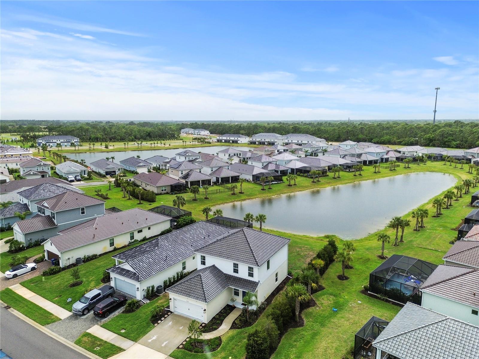 Image 3 of 71 For 9924 Crystal Isle Circle