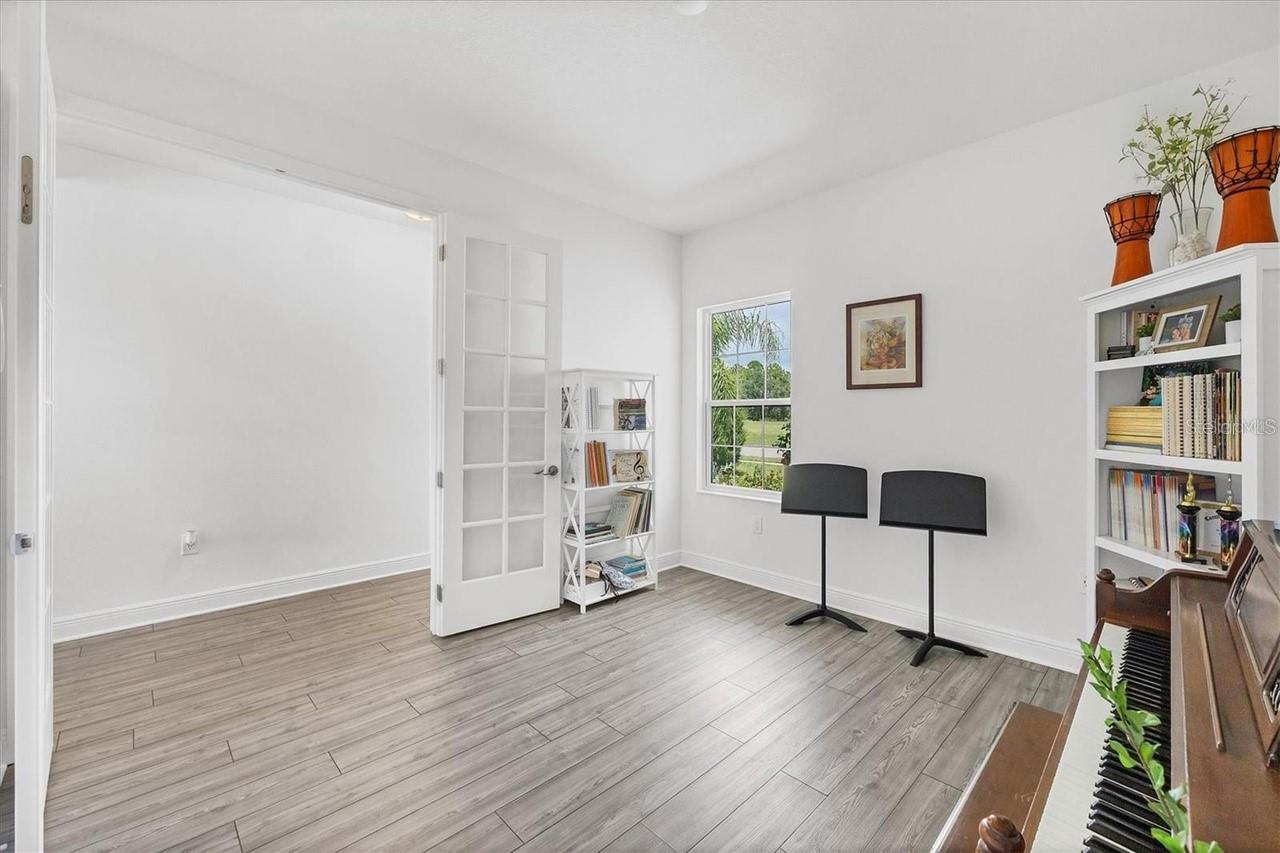 Image 38 of 71 For 9924 Crystal Isle Circle