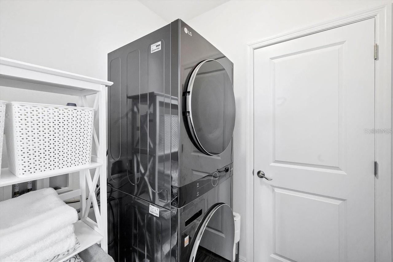 Image 41 of 71 For 9924 Crystal Isle Circle