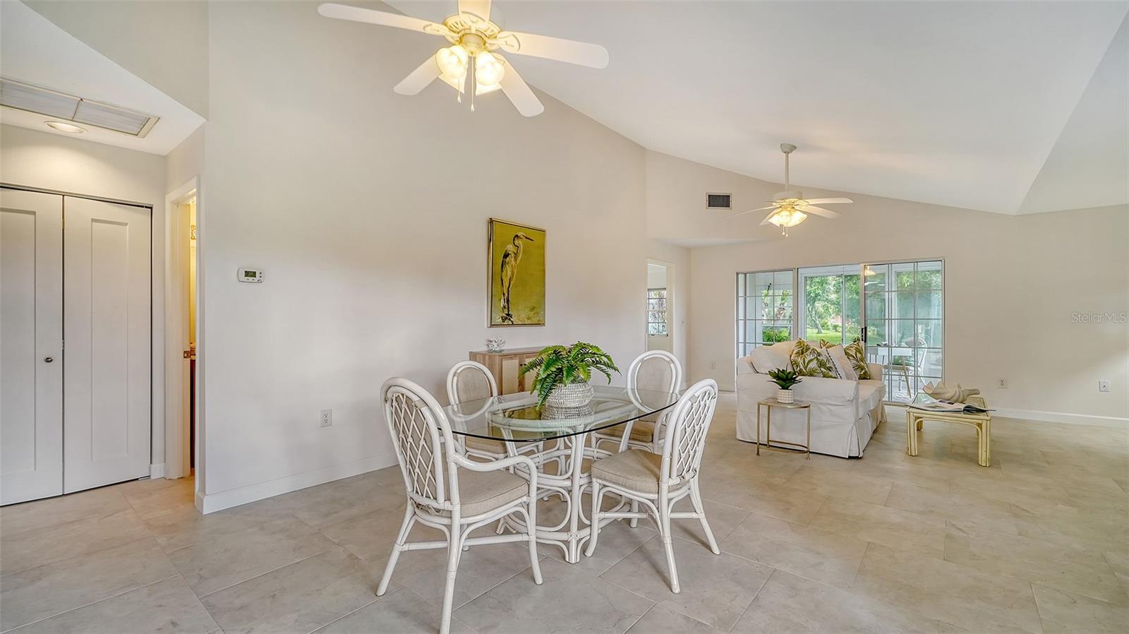 Image 13 of 47 For 6467 Carrington Circle 43