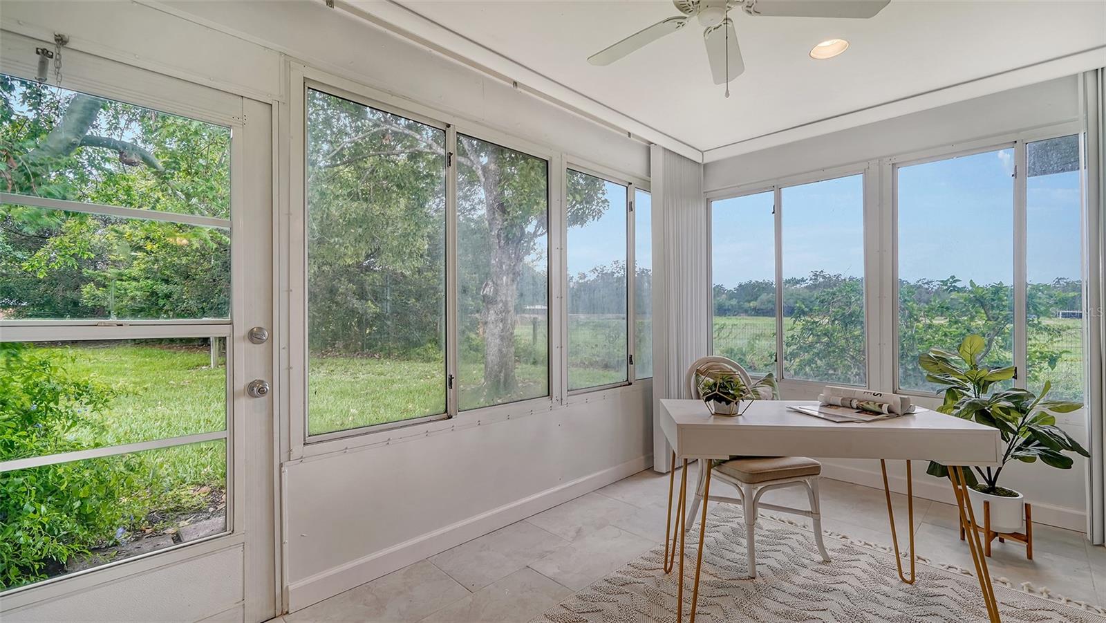 Image 26 of 47 For 6467 Carrington Circle 43