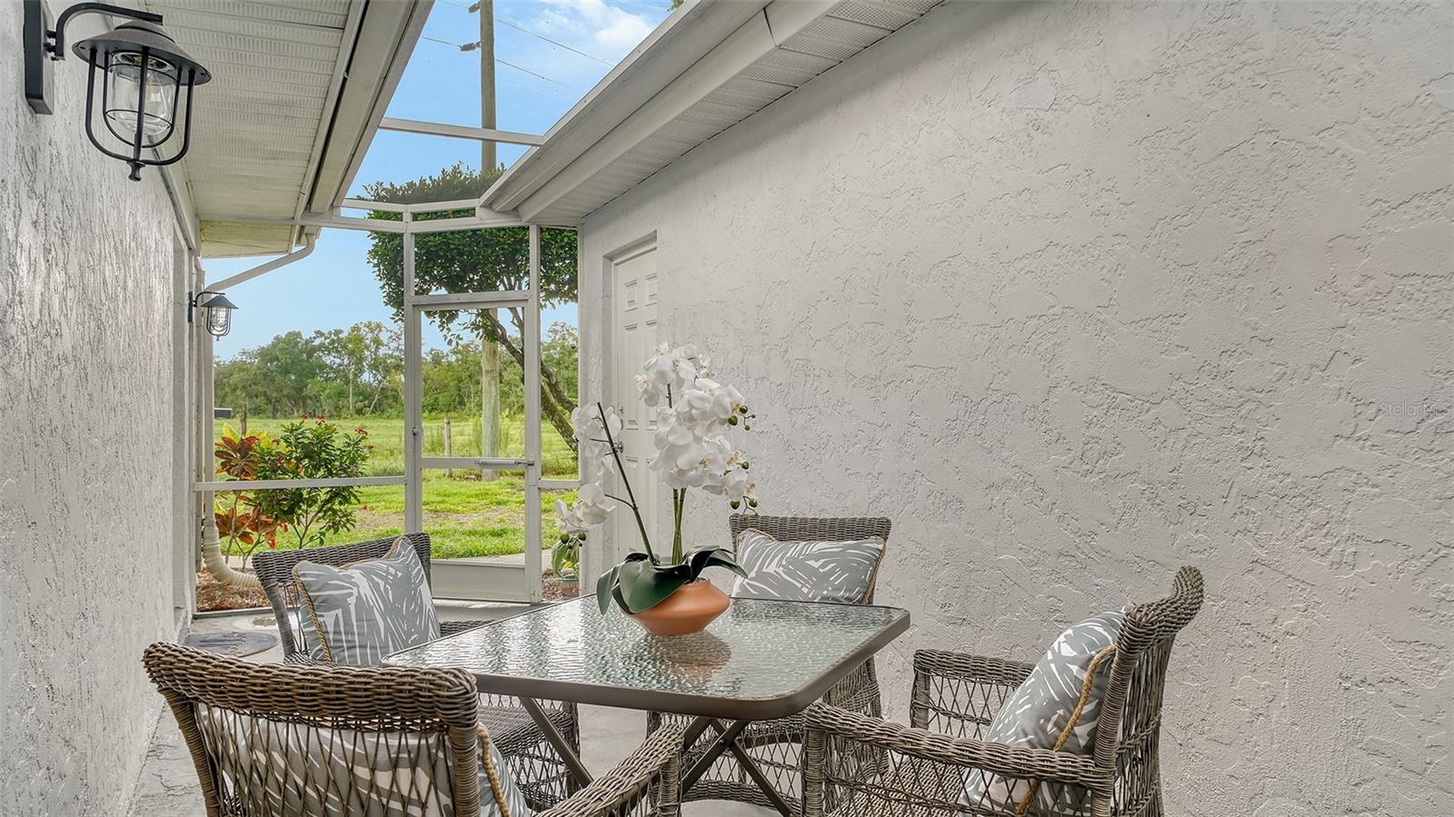 Image 4 of 47 For 6467 Carrington Circle 43