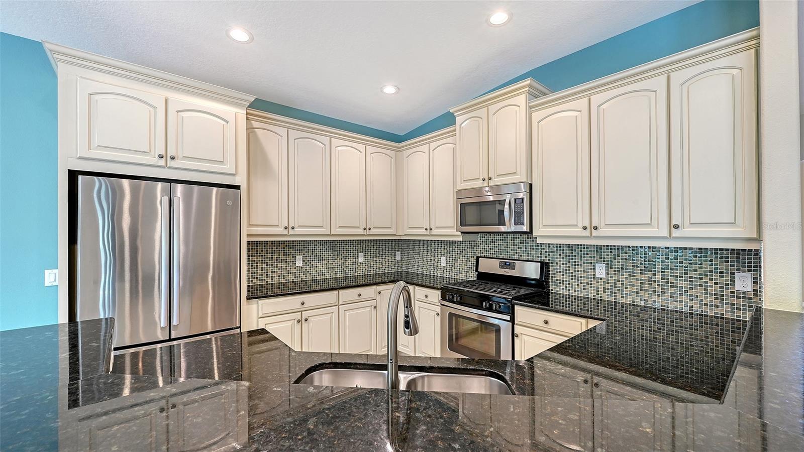 Image 18 of 79 For 7702 Rio Bella Place