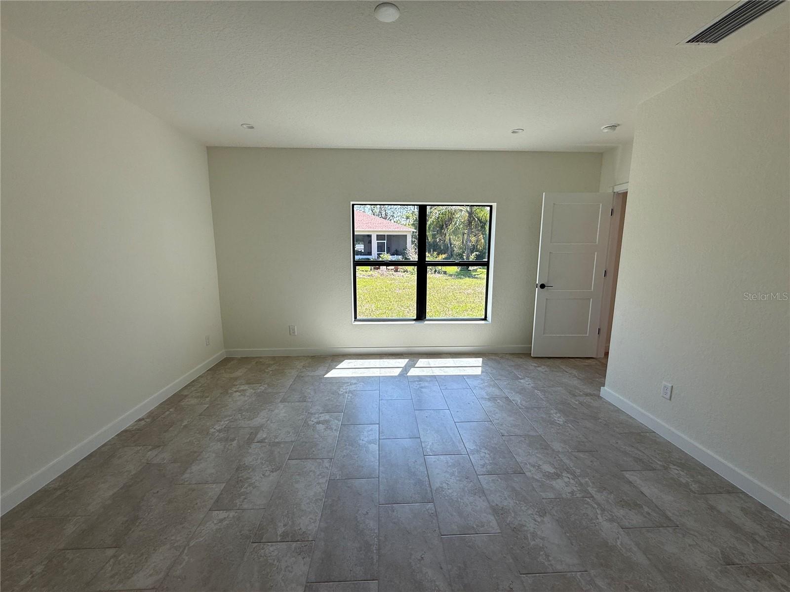 Image 12 of 34 For 4736 Redwood Terrace