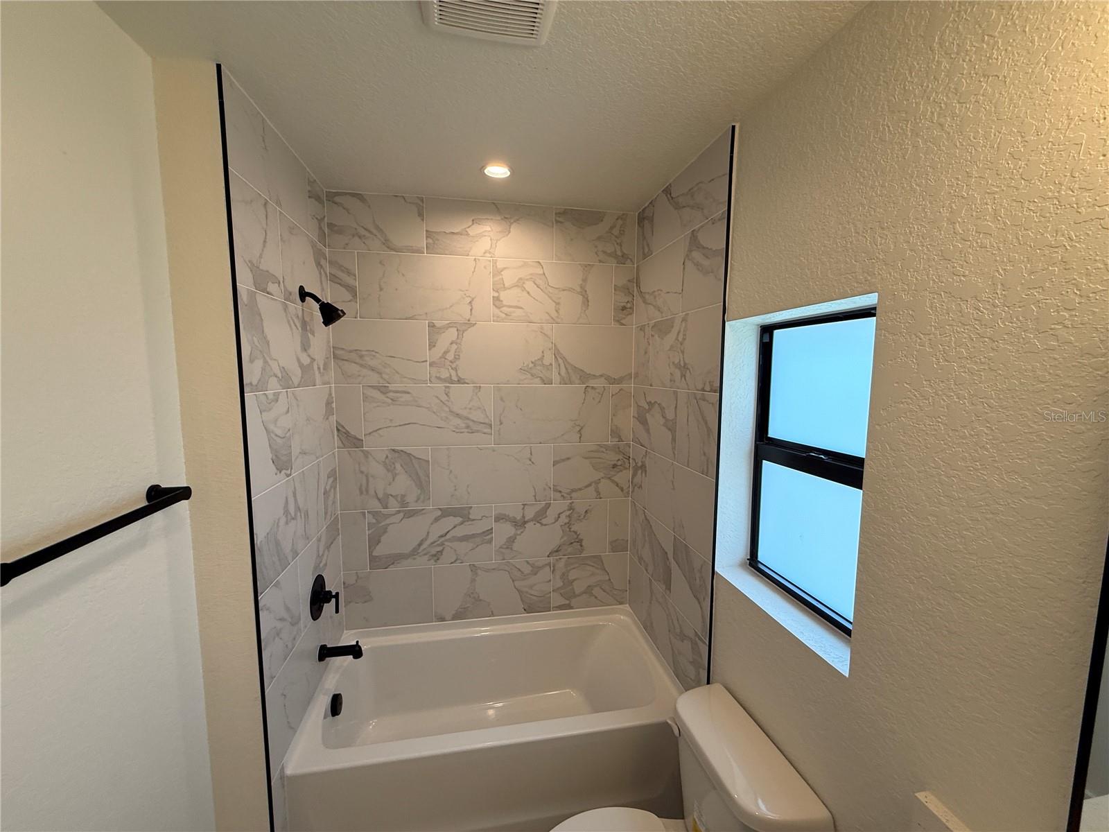 Image 20 of 34 For 4736 Redwood Terrace