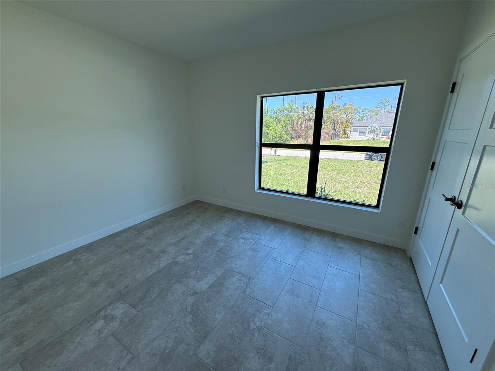 Image 23 of 34 For 4736 Redwood Terrace