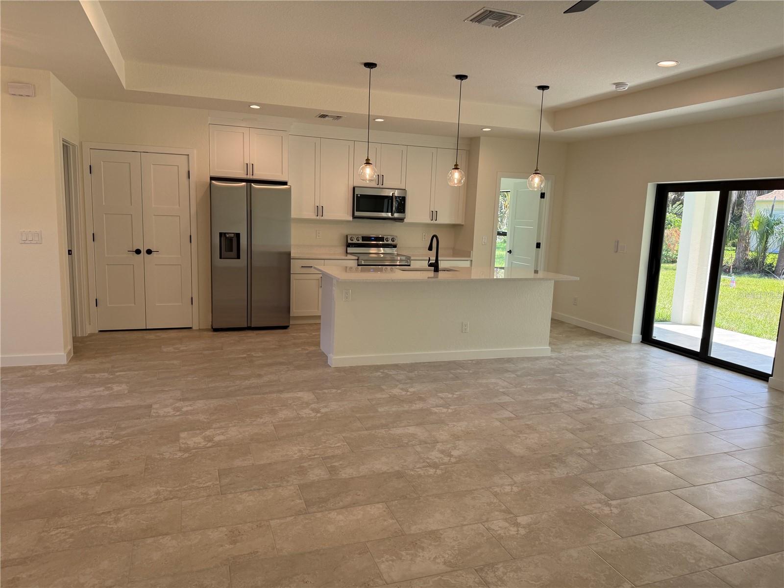 Image 7 of 34 For 4736 Redwood Terrace