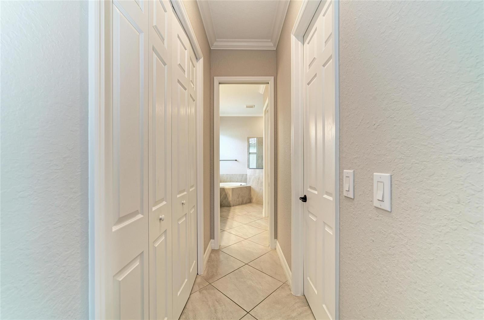 Image 25 of 95 For 6070 Brandon Run