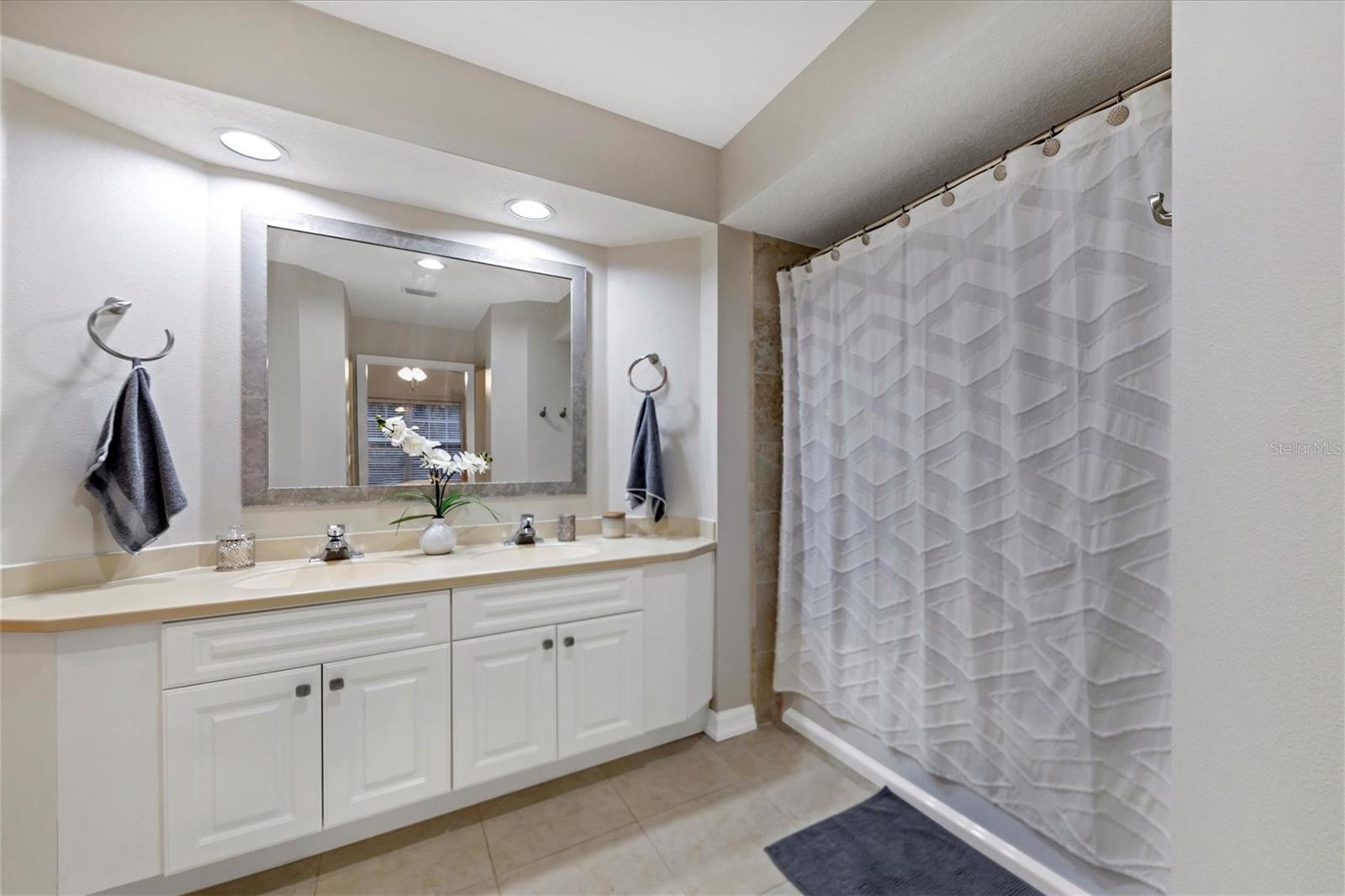 Image 23 of 35 For 3604 54th Drive W 203