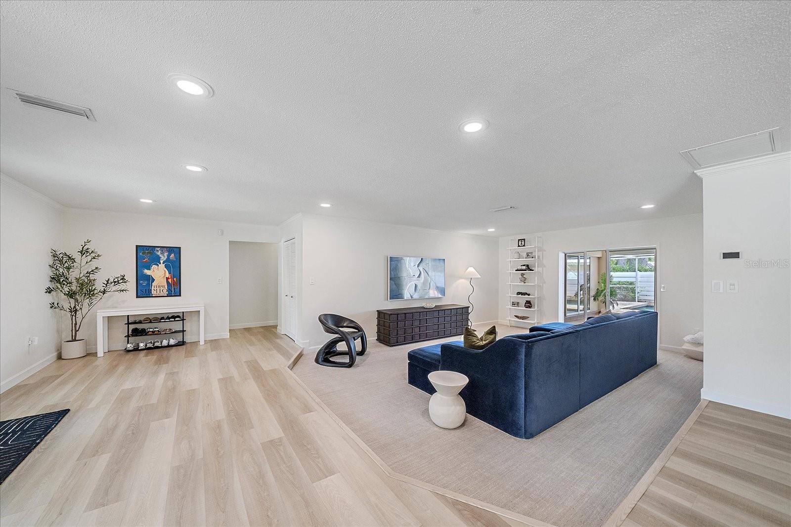 Image 14 of 63 For 1734 Riviera Circle