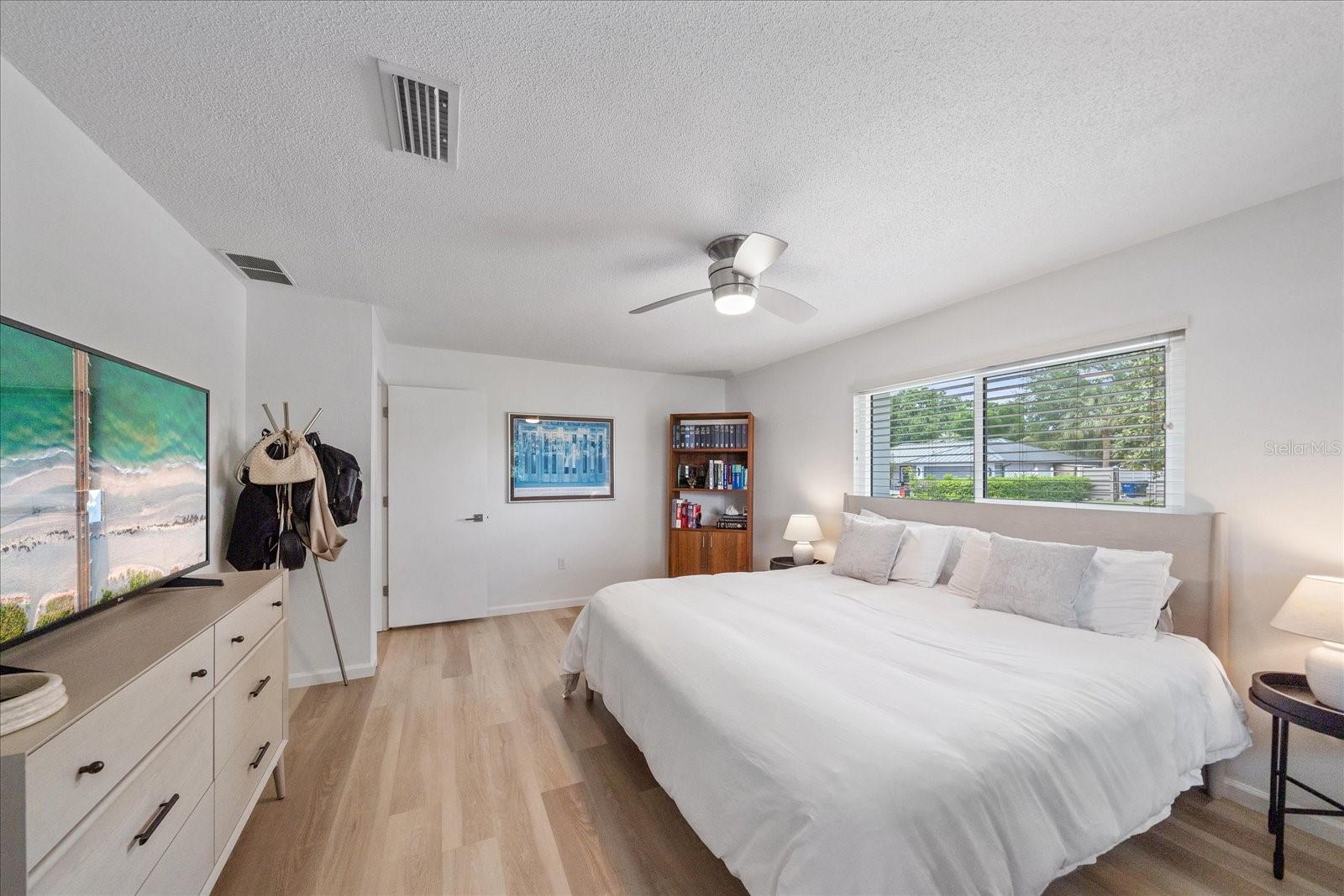 Image 17 of 63 For 1734 Riviera Circle