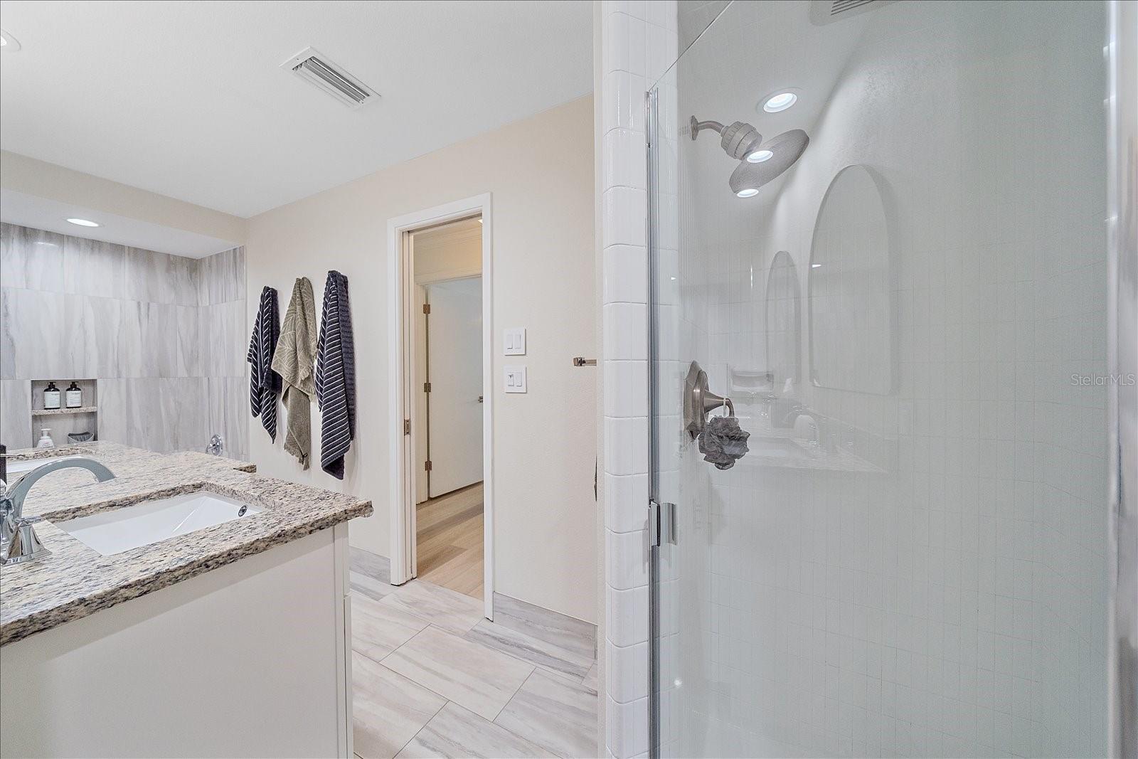 Image 25 of 63 For 1734 Riviera Circle