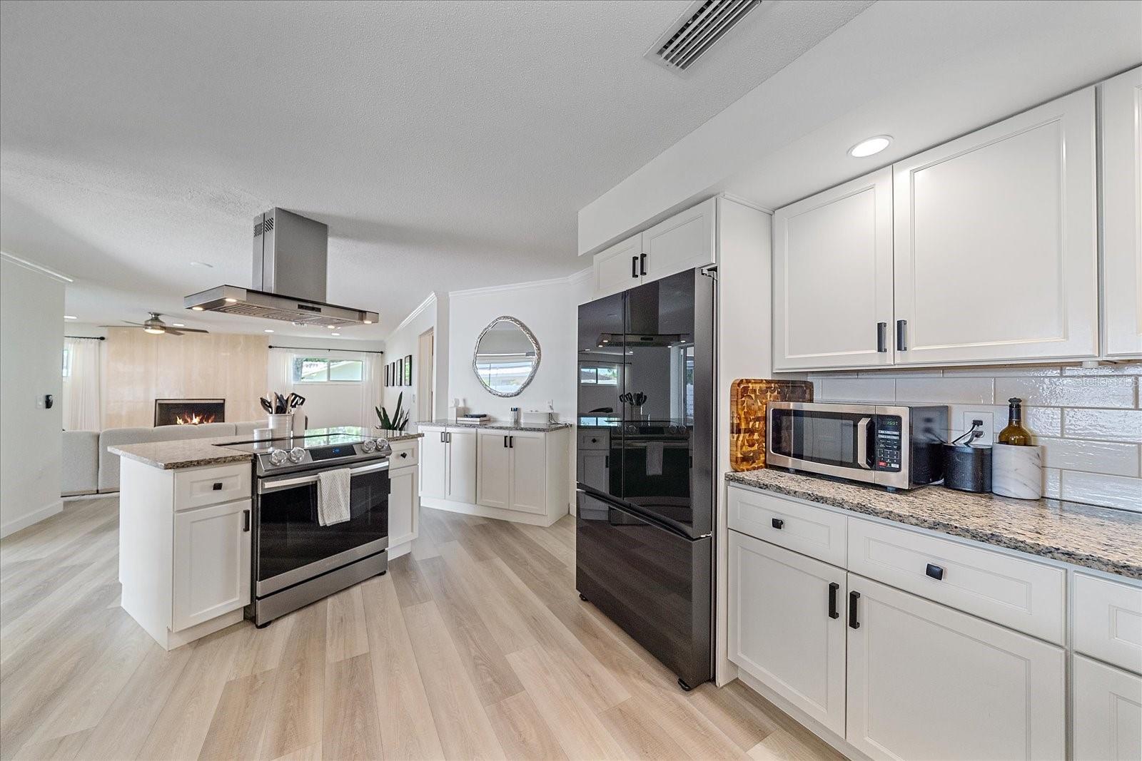 Image 38 of 63 For 1734 Riviera Circle