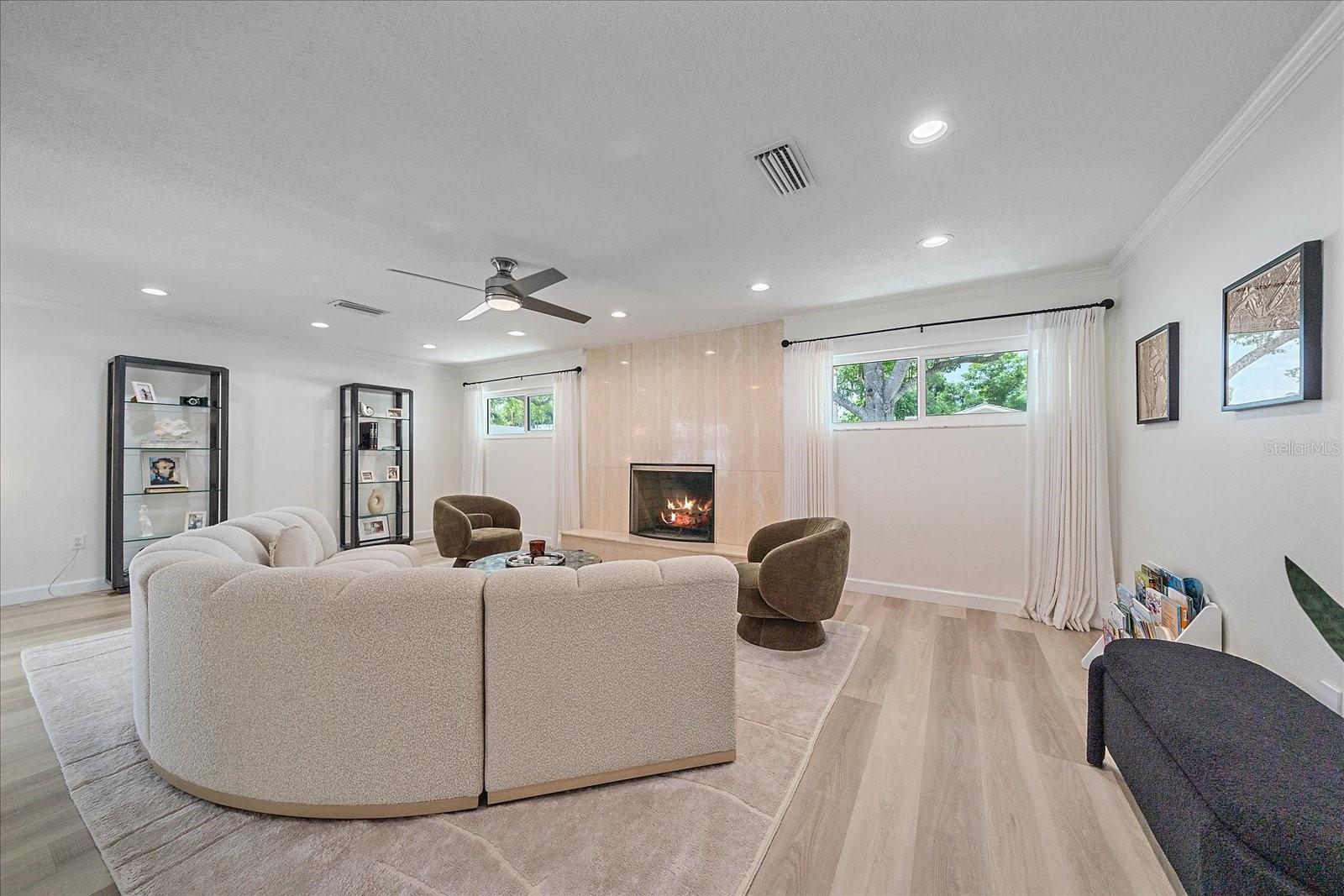 Image 39 of 63 For 1734 Riviera Circle