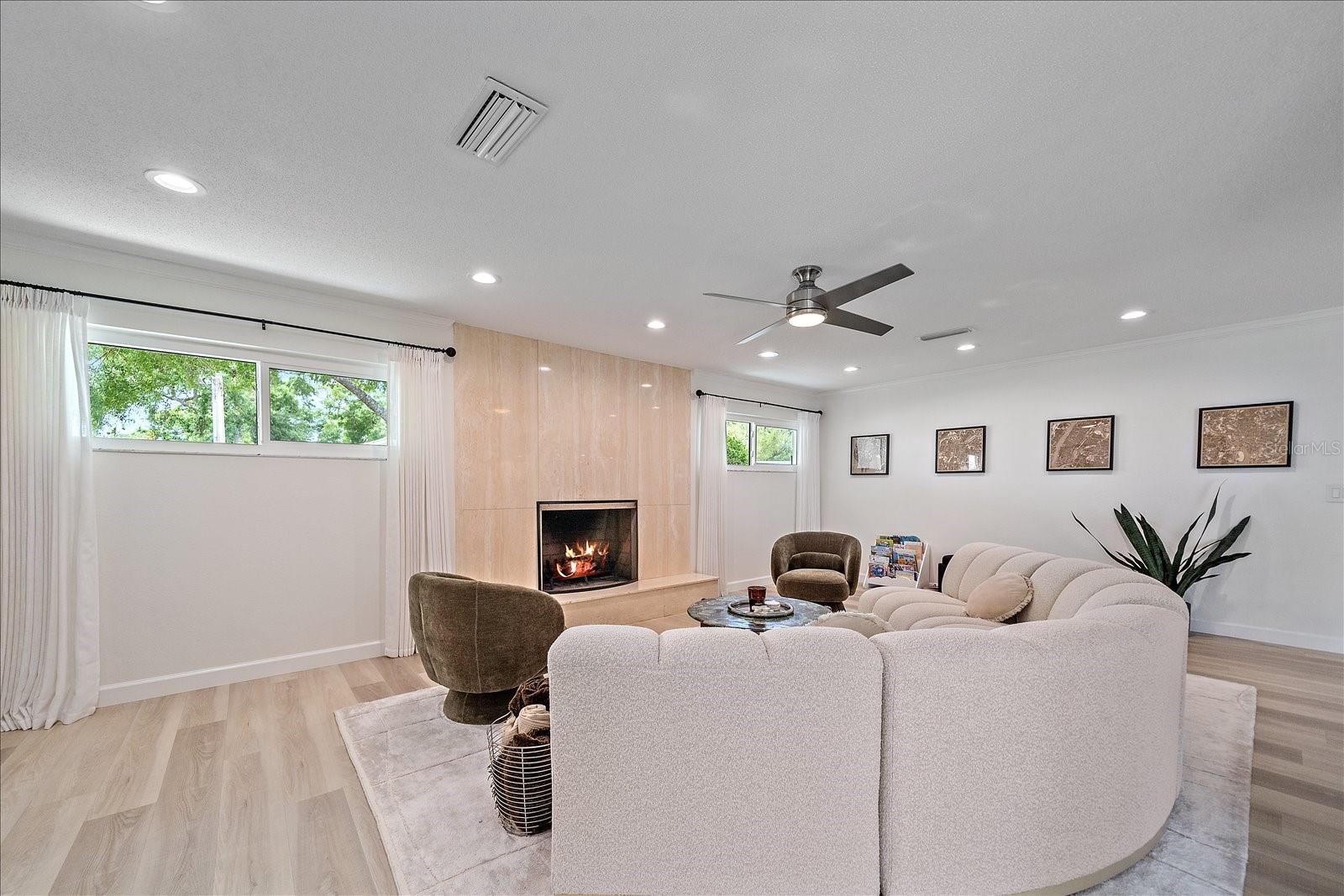 Image 40 of 63 For 1734 Riviera Circle