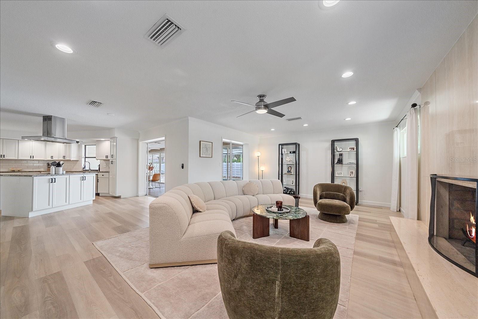 Image 41 of 63 For 1734 Riviera Circle