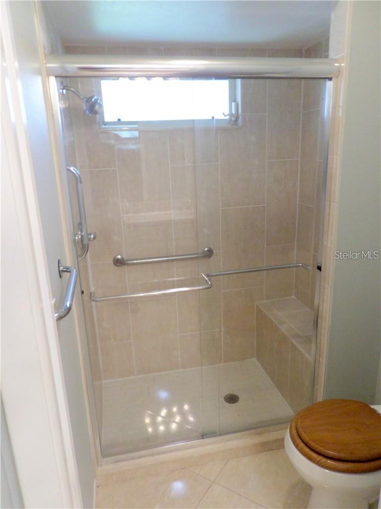 Image 17 of 36 For 3601 Garden Lakes Clenet