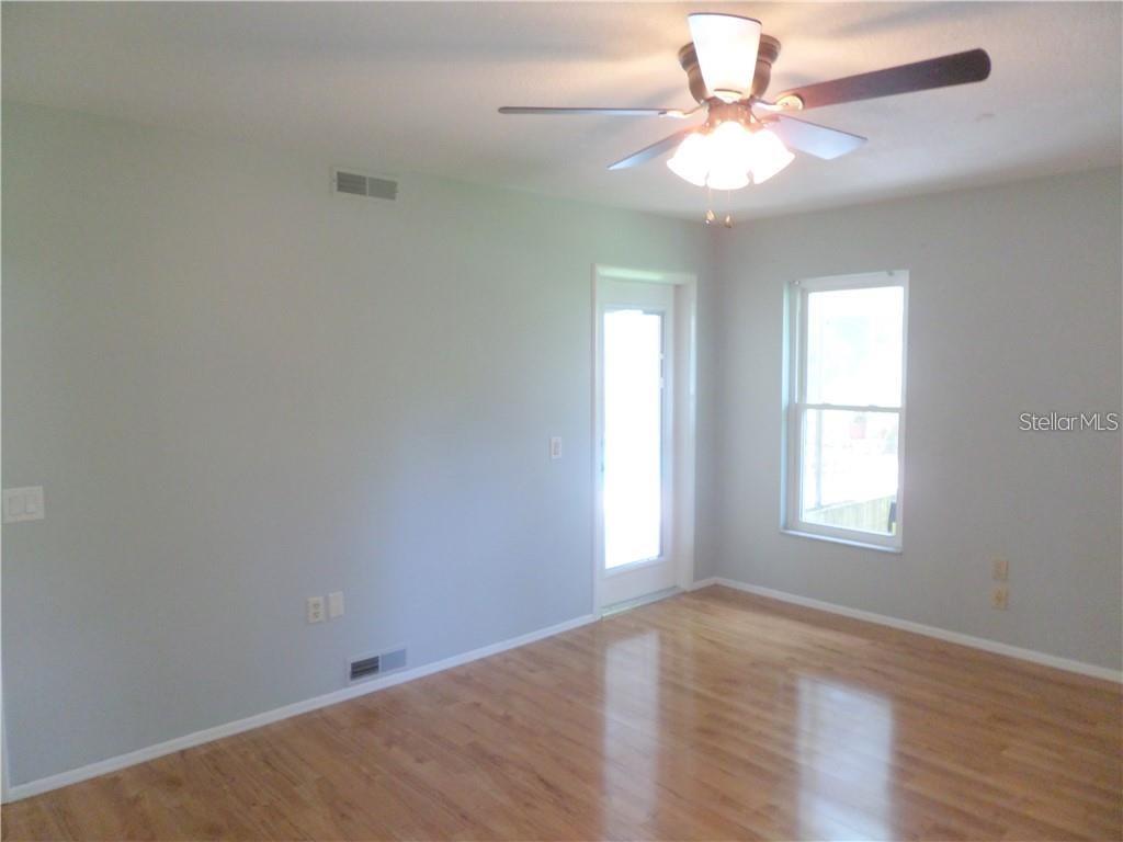 Image 9 of 36 For 3601 Garden Lakes Clenet