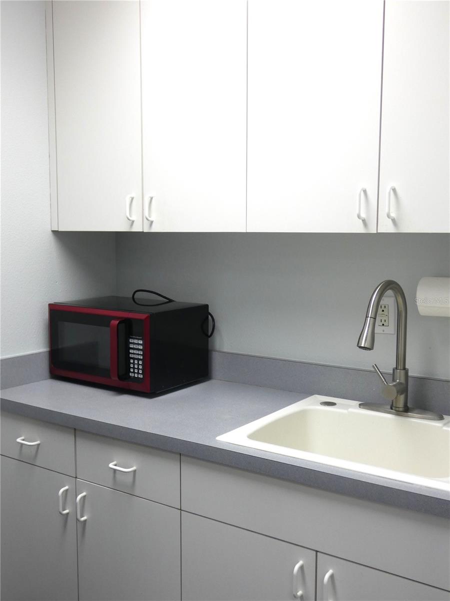 Image 13 of 51 For 1882 Porter Lake Drive 103, 106,