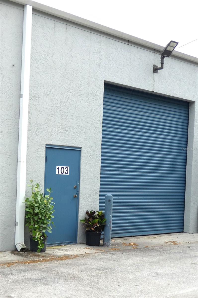 Image 17 of 51 For 1882 Porter Lake Drive 103, 106,