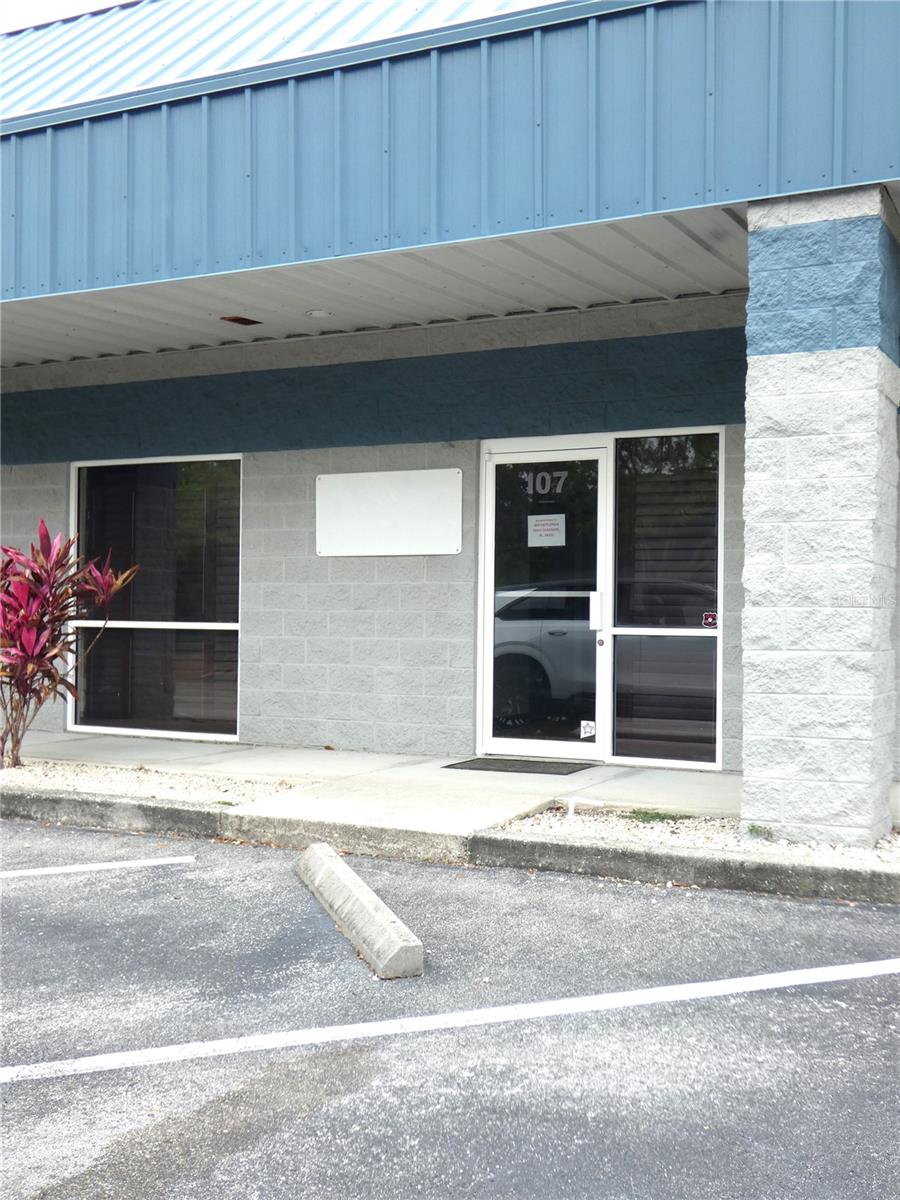 Image 3 of 51 For 1882 Porter Lake Drive 103, 106,