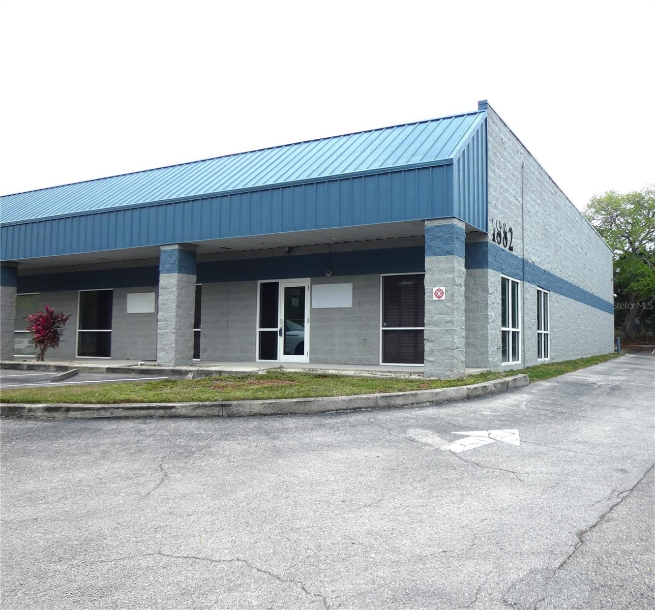 Image 4 of 51 For 1882 Porter Lake Drive 103, 106,