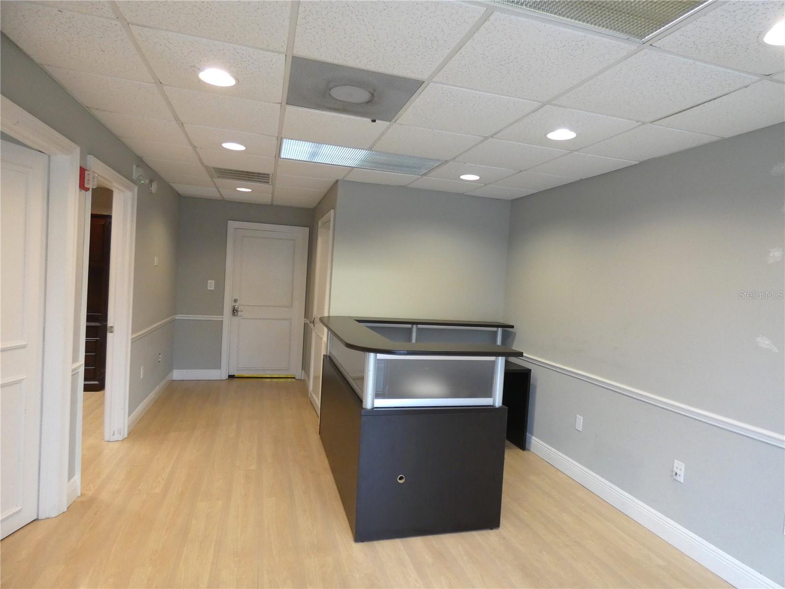 Image 5 of 51 For 1882 Porter Lake Drive 103, 106,