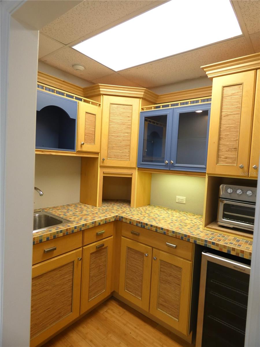 Image 8 of 51 For 1882 Porter Lake Drive 103, 106,