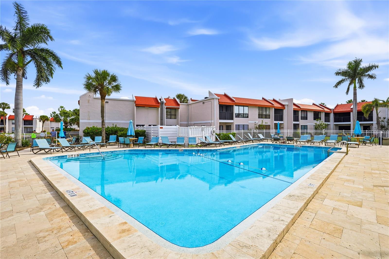 Image 39 of 51 For 1801 Gulf Drive N 142