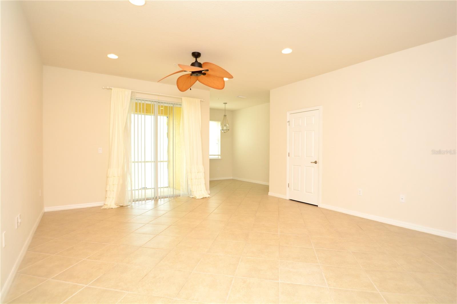 Image 7 of 19 For 7770 Moonstone Drive 7-104