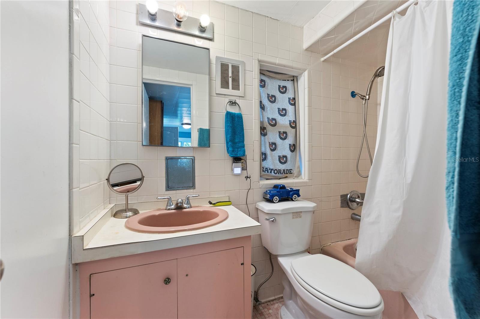 Image 47 of 69 For 1335 40th Street