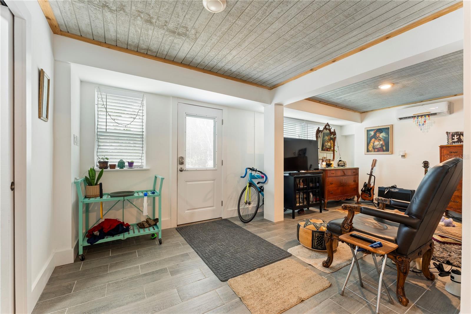 Image 6 of 69 For 1335 40th Street