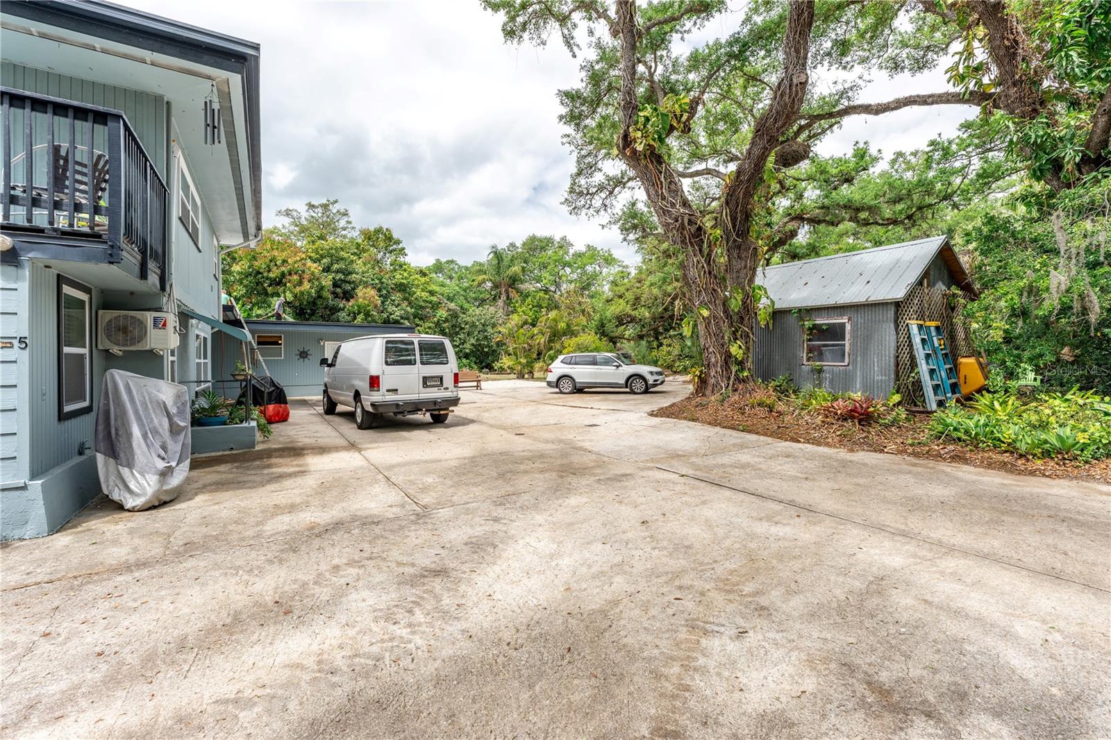 Image 68 of 69 For 1335 40th Street