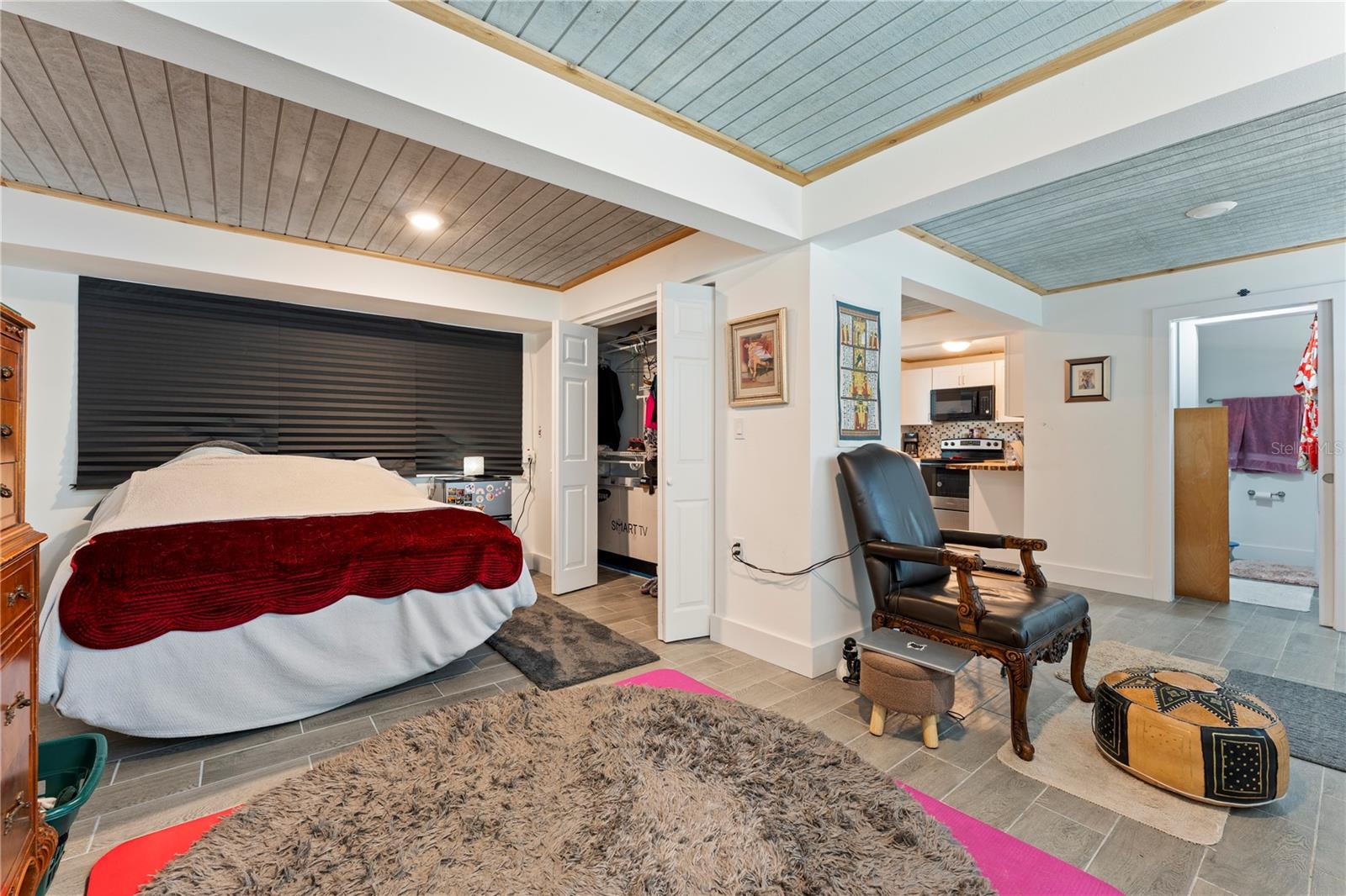 Image 8 of 69 For 1335 40th Street