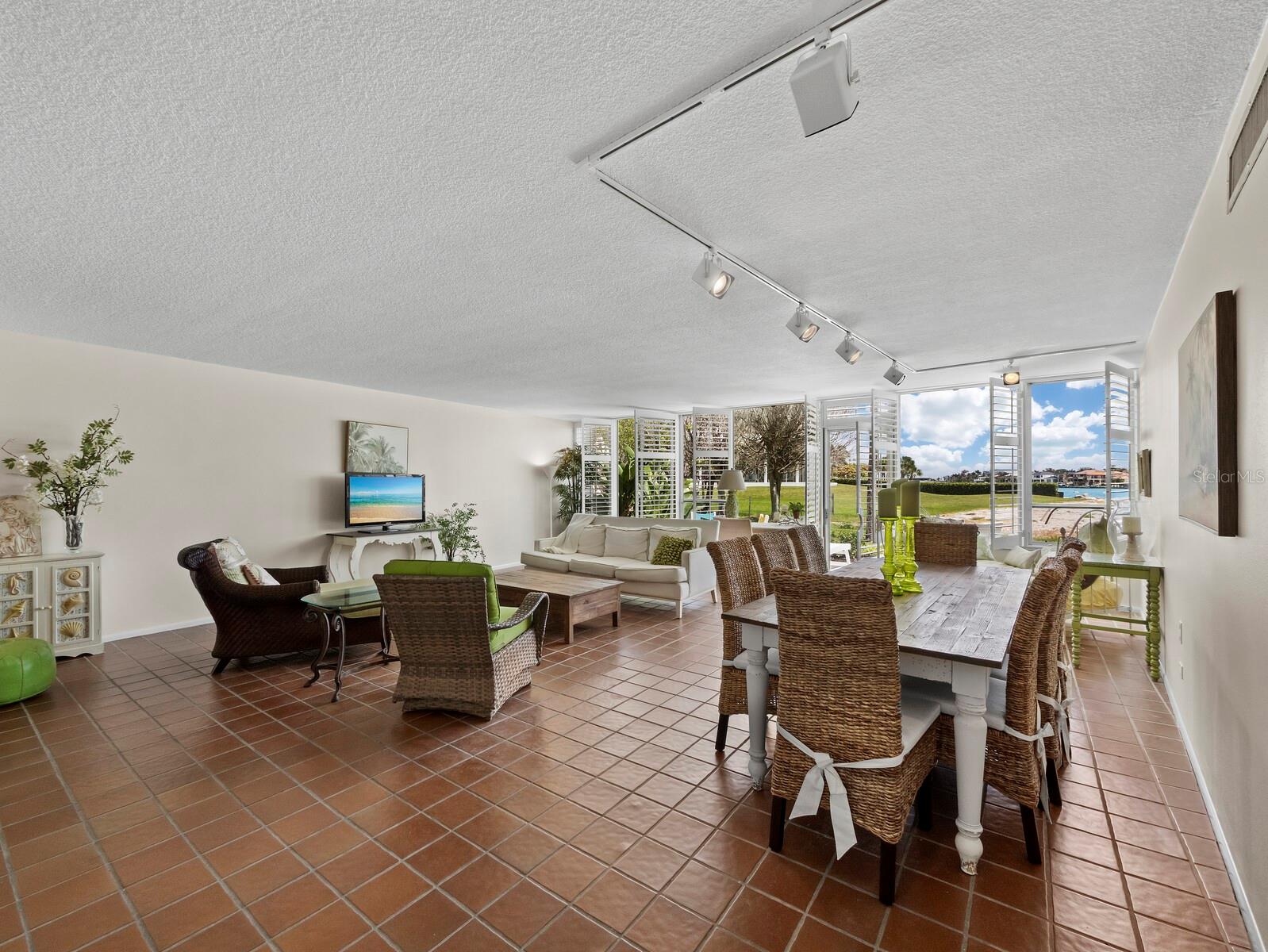 Image 15 of 46 For 100 Sands Point Road 108