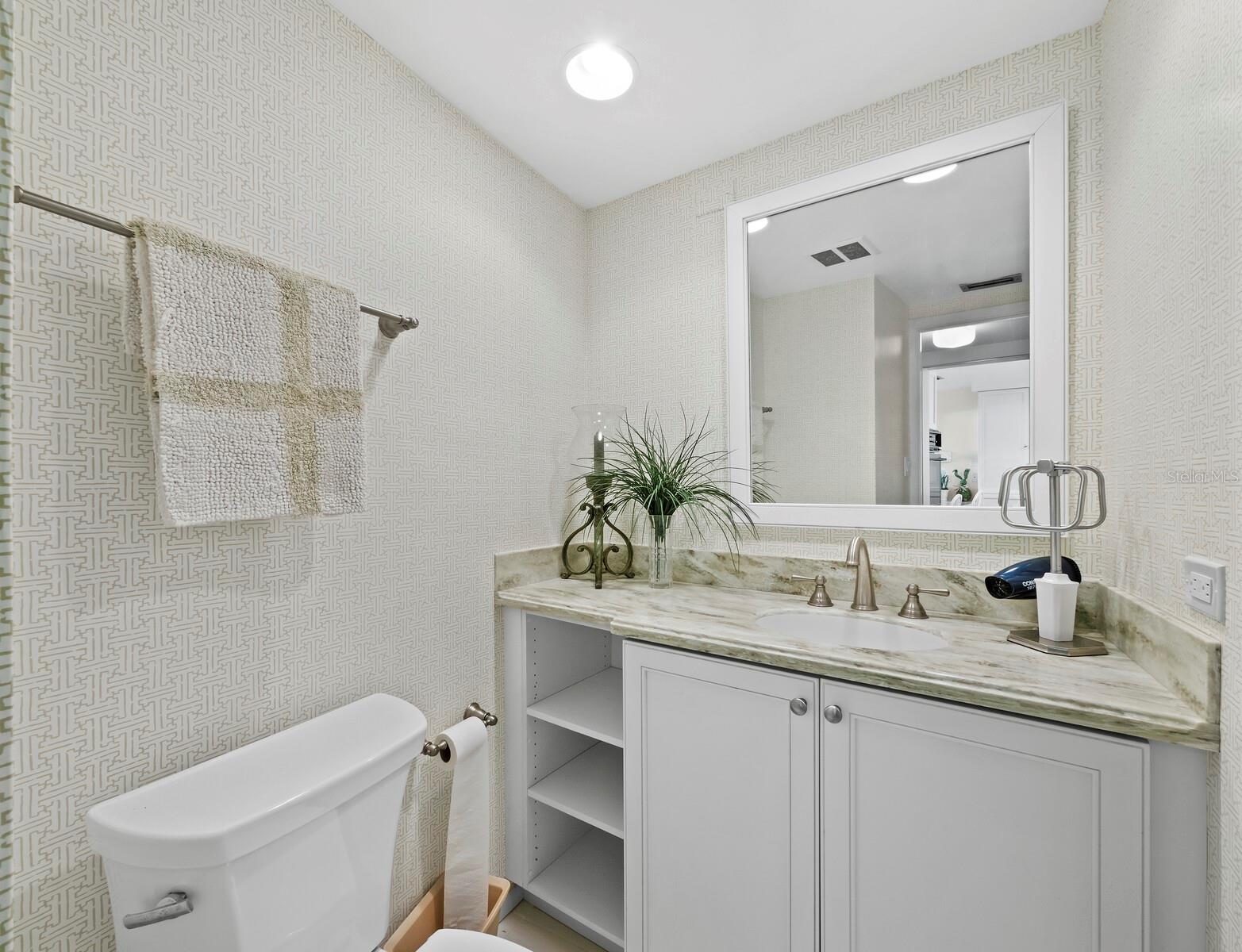 Image 27 of 46 For 100 Sands Point Road 108