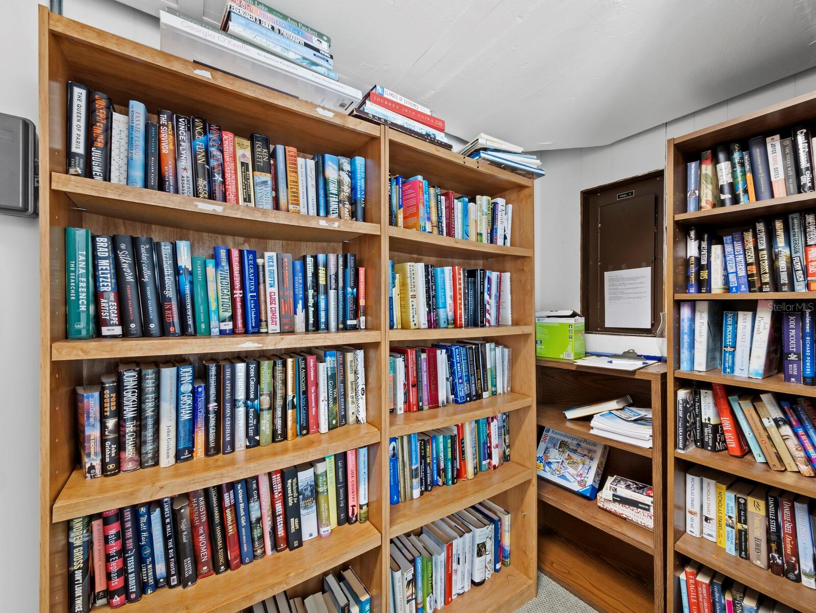 Image 40 of 46 For 100 Sands Point Road 108