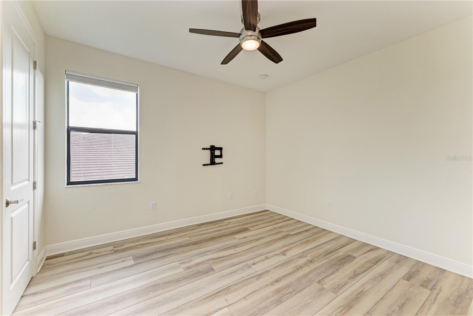 Image 20 of 50 For 8969 Bernini Place