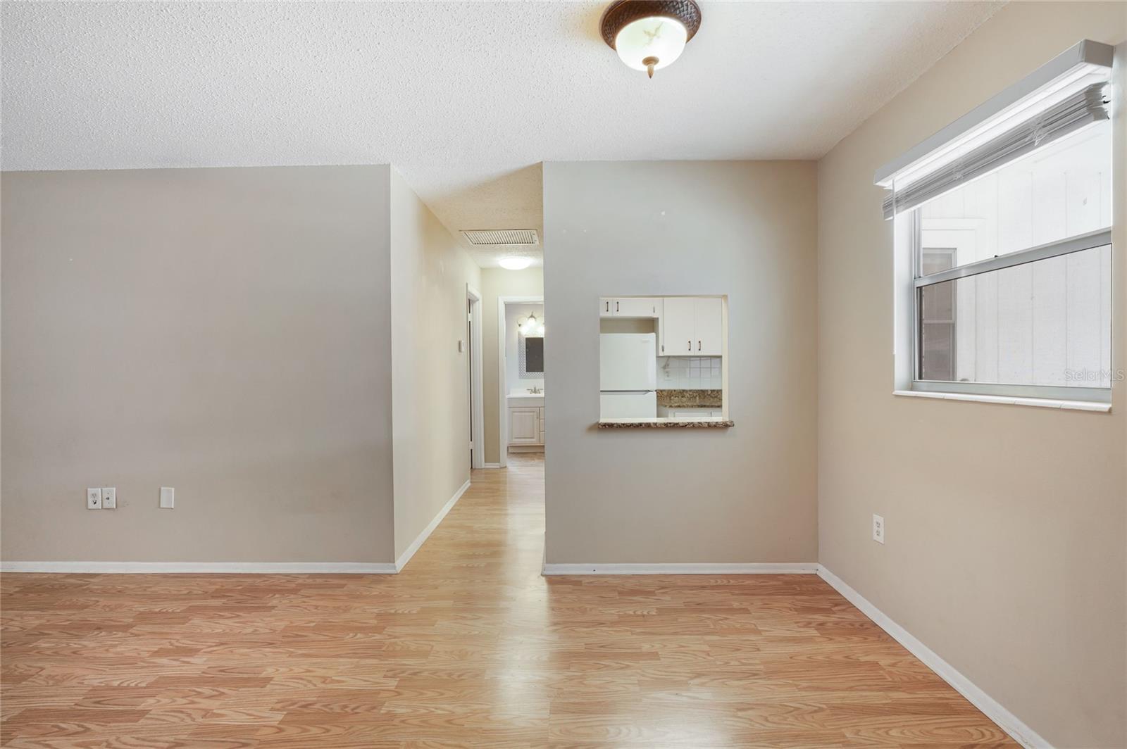 Image 10 of 32 For 5972 Hibiscus Drive 207