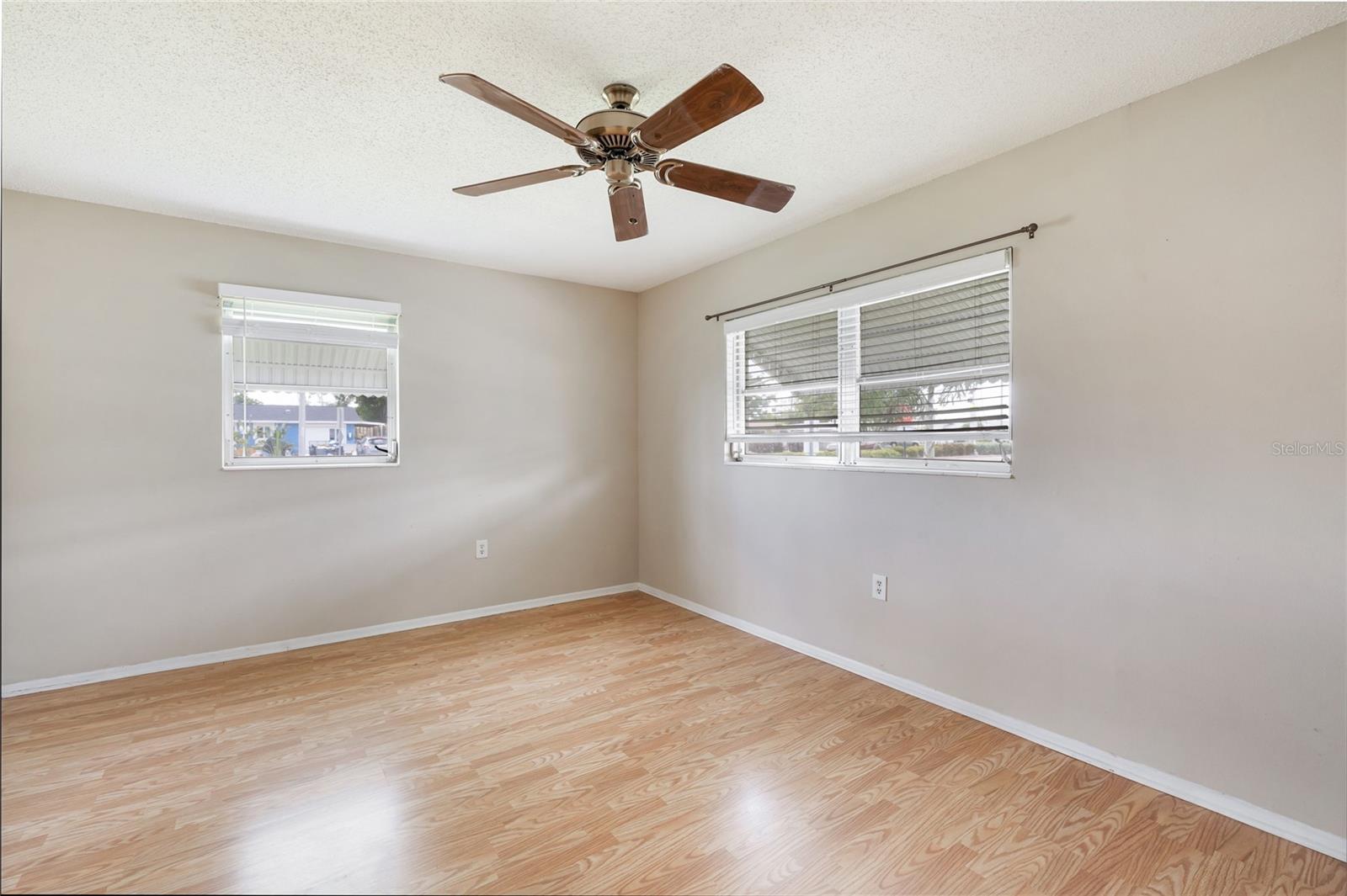 Image 18 of 32 For 5972 Hibiscus Drive 207