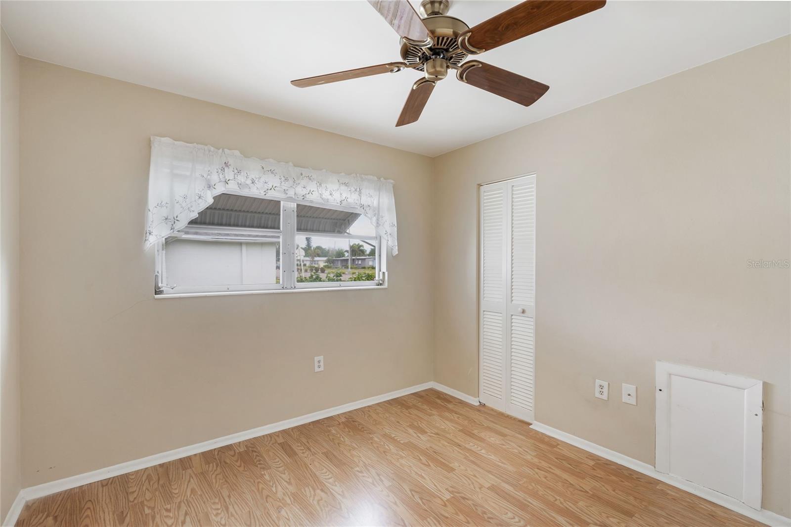 Image 21 of 32 For 5972 Hibiscus Drive 207