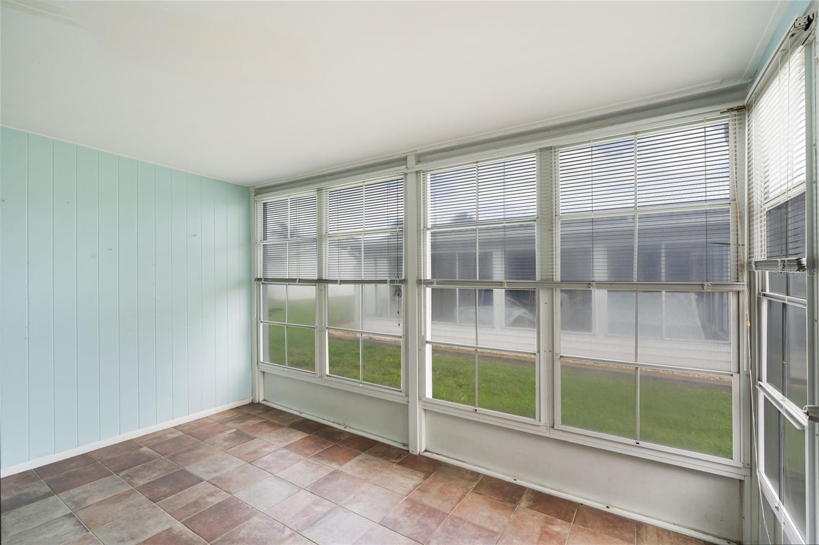 Image 26 of 32 For 5972 Hibiscus Drive 207