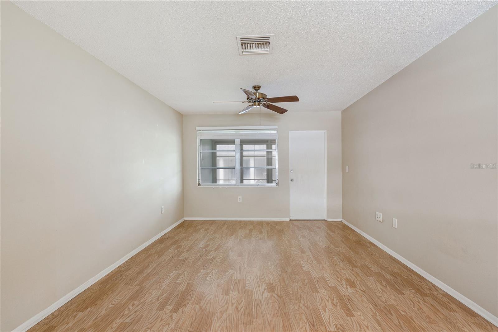 Image 8 of 32 For 5972 Hibiscus Drive 207