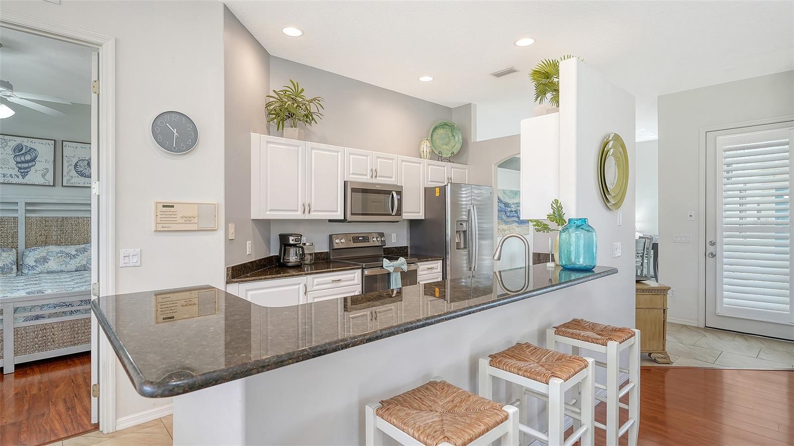 Image 11 of 70 For 533 Fallbrook Drive