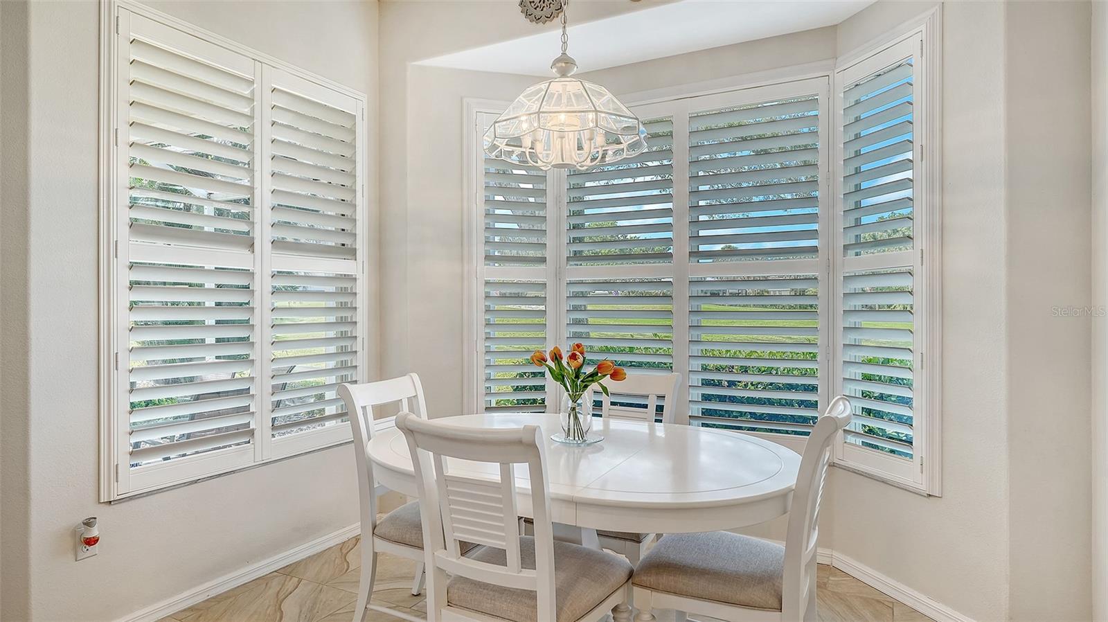 Image 12 of 70 For 533 Fallbrook Drive