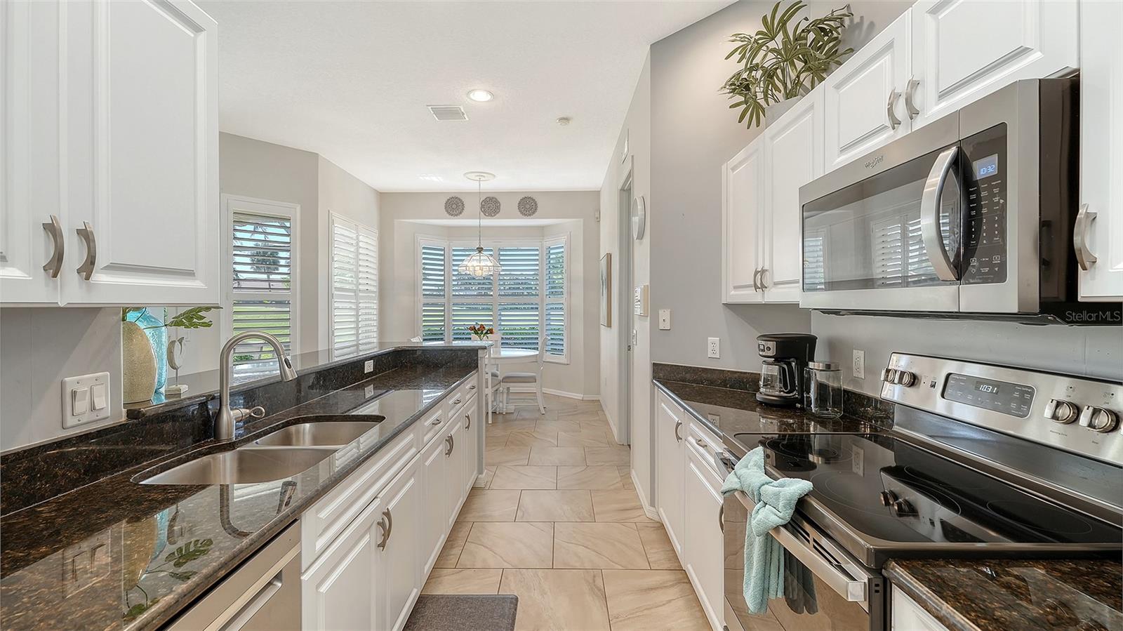 Image 15 of 70 For 533 Fallbrook Drive