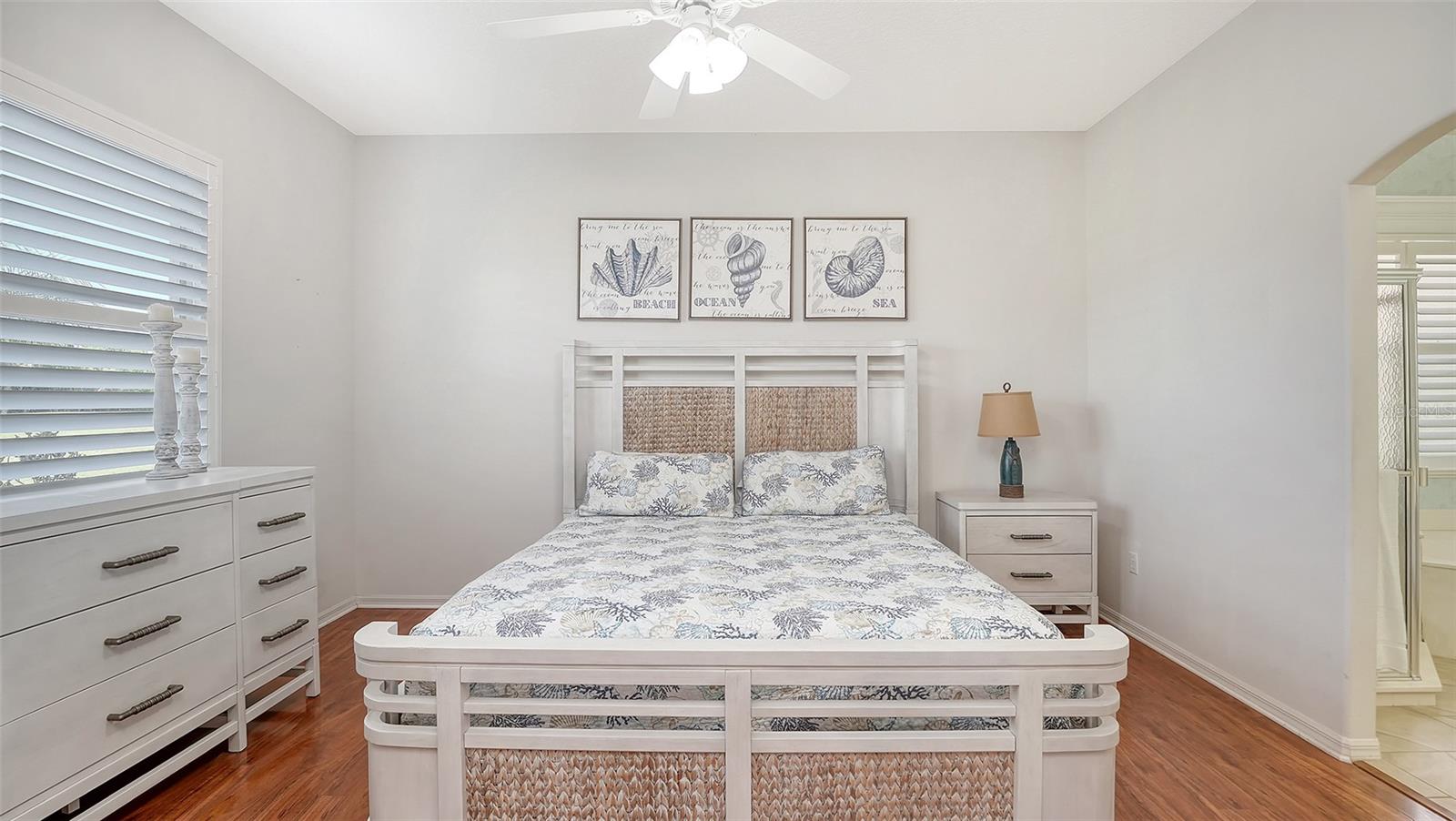 Image 18 of 70 For 533 Fallbrook Drive