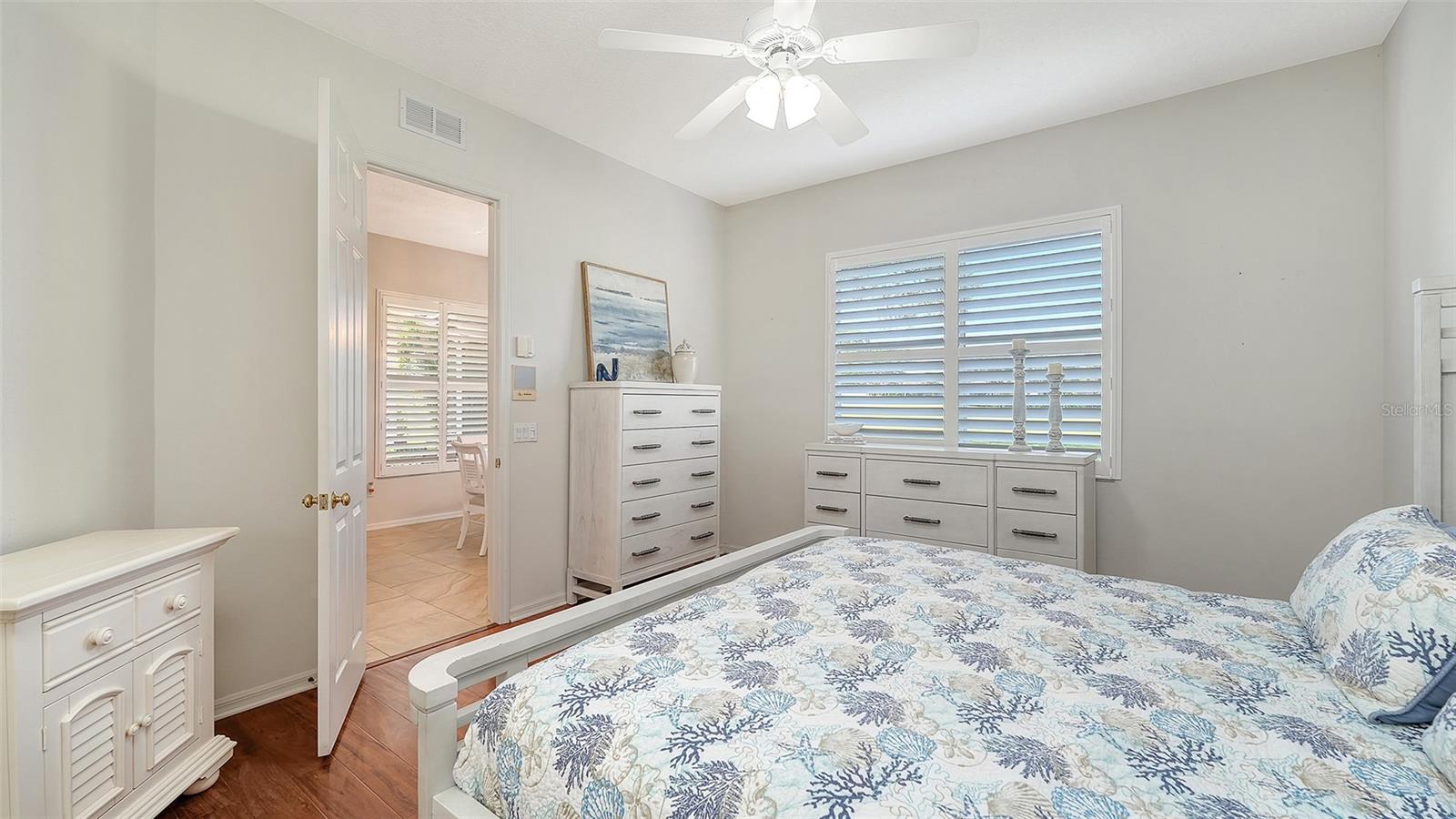 Image 19 of 70 For 533 Fallbrook Drive