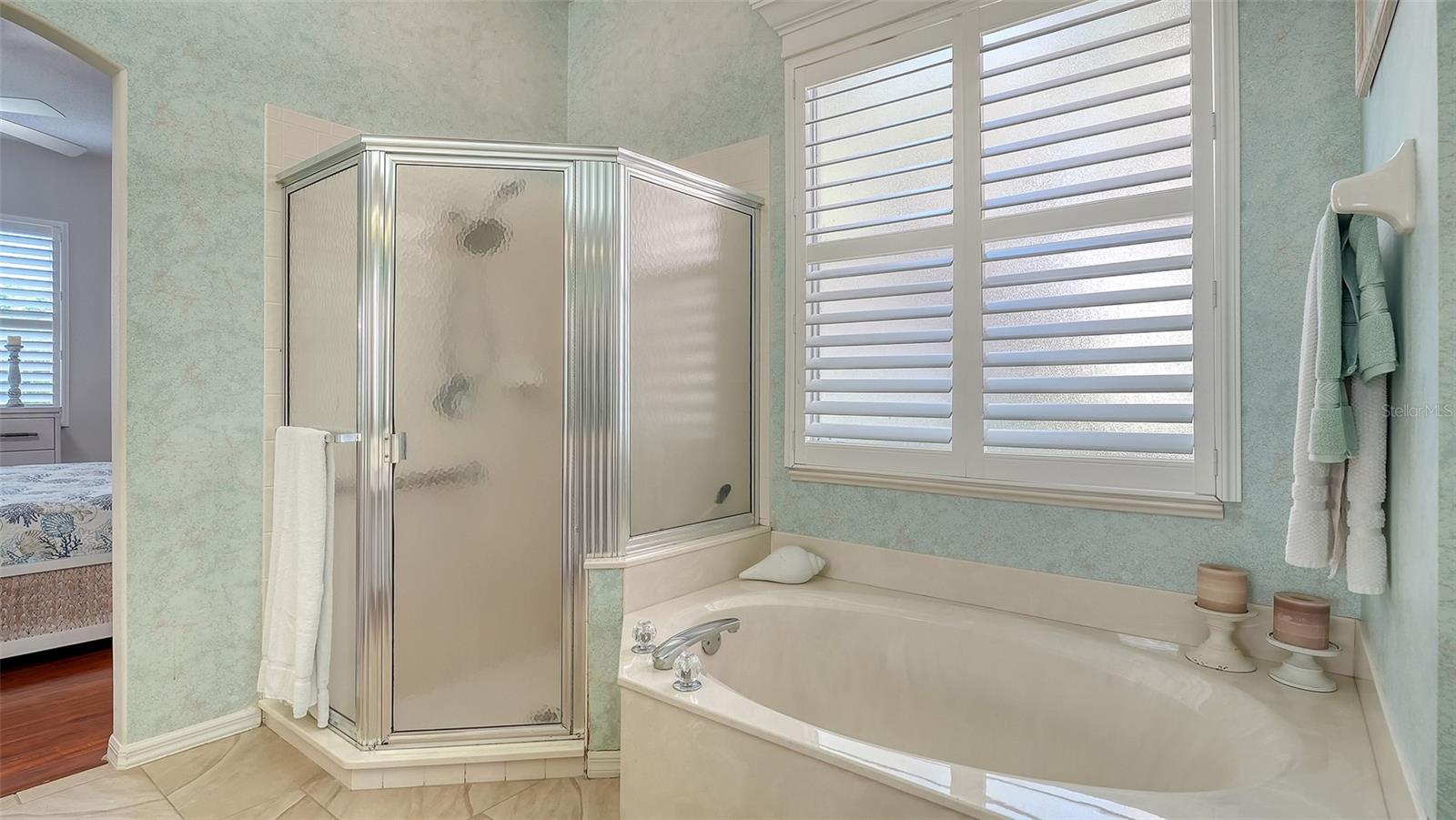 Image 22 of 70 For 533 Fallbrook Drive