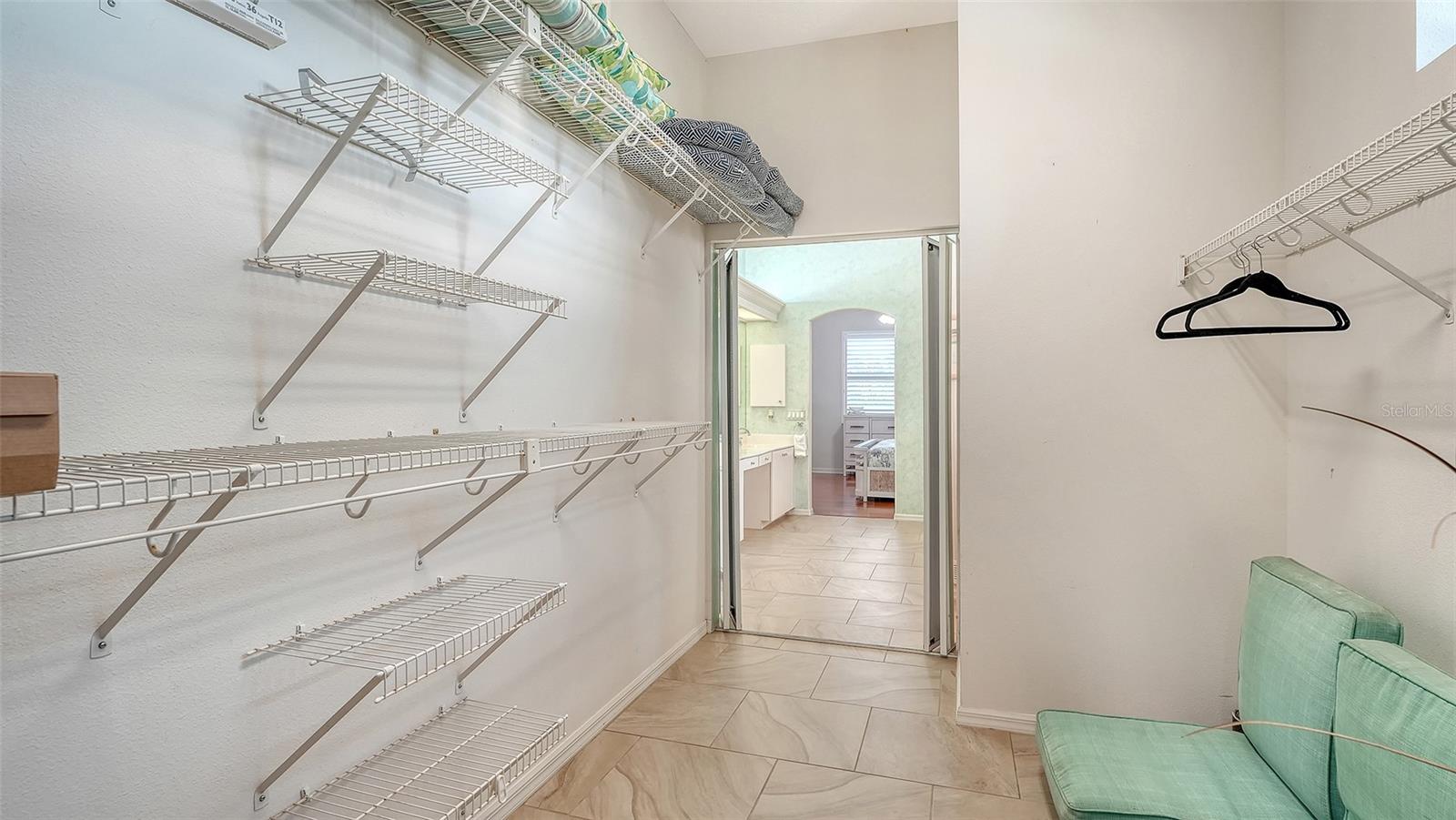 Image 24 of 70 For 533 Fallbrook Drive